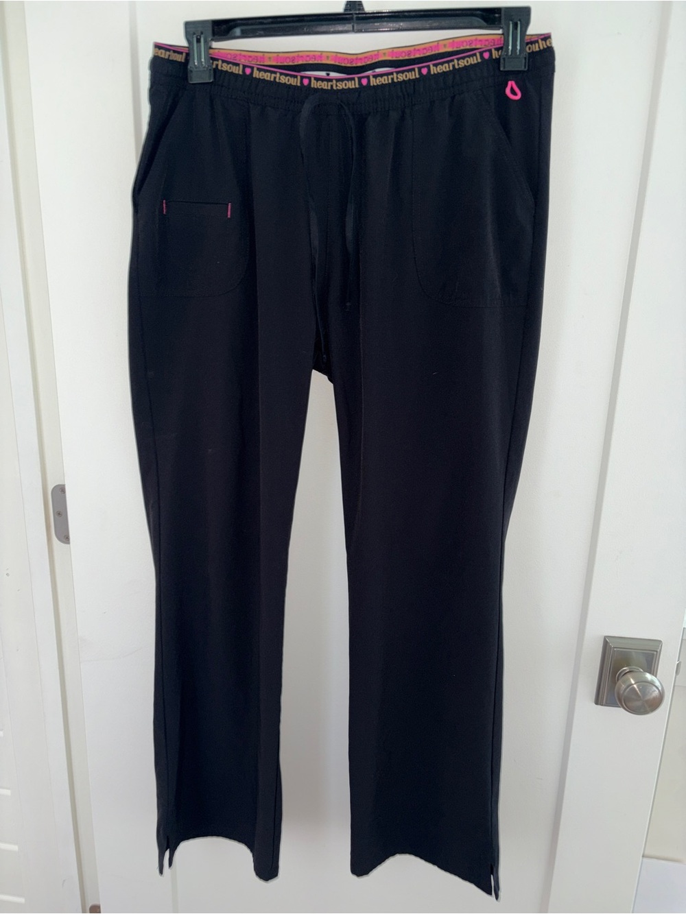 NWOT HeartSoul Break on through Heart Breaker scrub pants sz L 20110